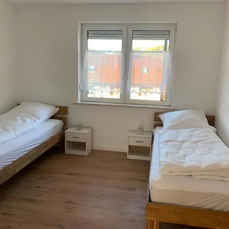 Monteur- Und 1 - Haus Weitblick Apartment